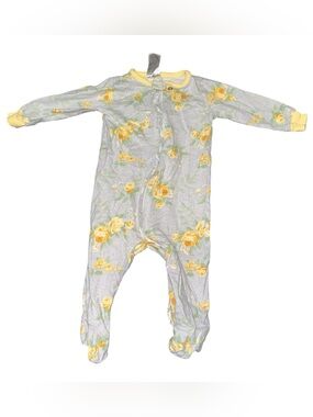 ⭐️ 4 for $16 | Gerber Gray and Yellow Floral Sleeper | Girls 0-3 months